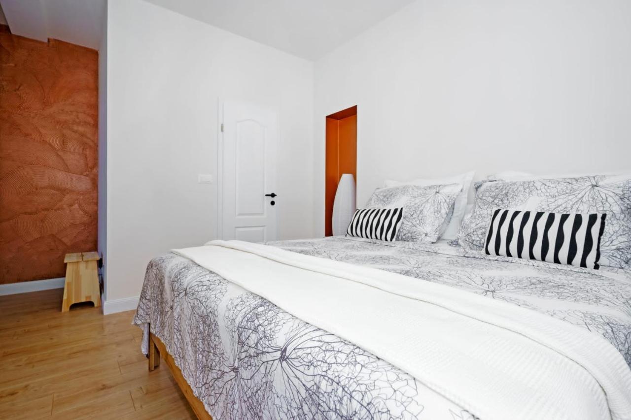 Justiniana Apartment Kastela Ngoại thất bức ảnh